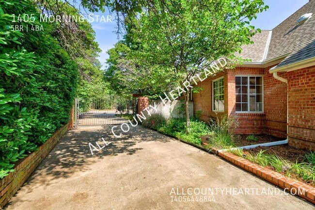Building Photo - Luxury Home in Desirable Edmond Neighborhood!