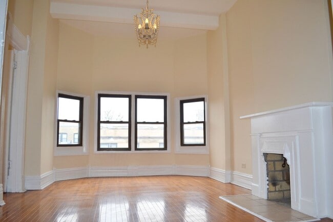 Photo - 2050 W. North Ave. Apartment