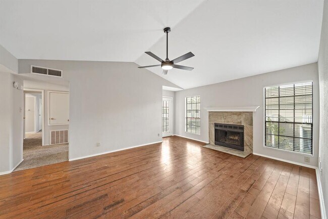 Building Photo - 14911 Wunderlich Dr