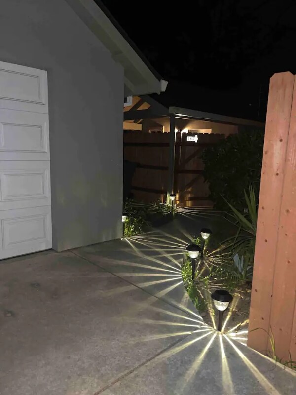 Foto del edificio - 167 Donner Ave