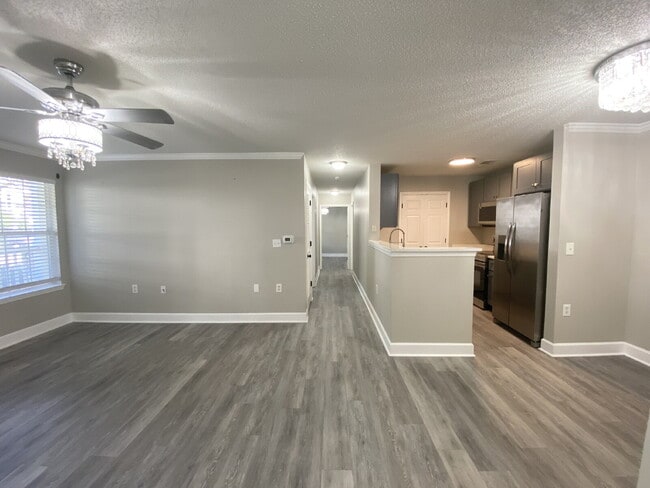 Building Photo - Renovated Two-Bedroom Condo for Rent!