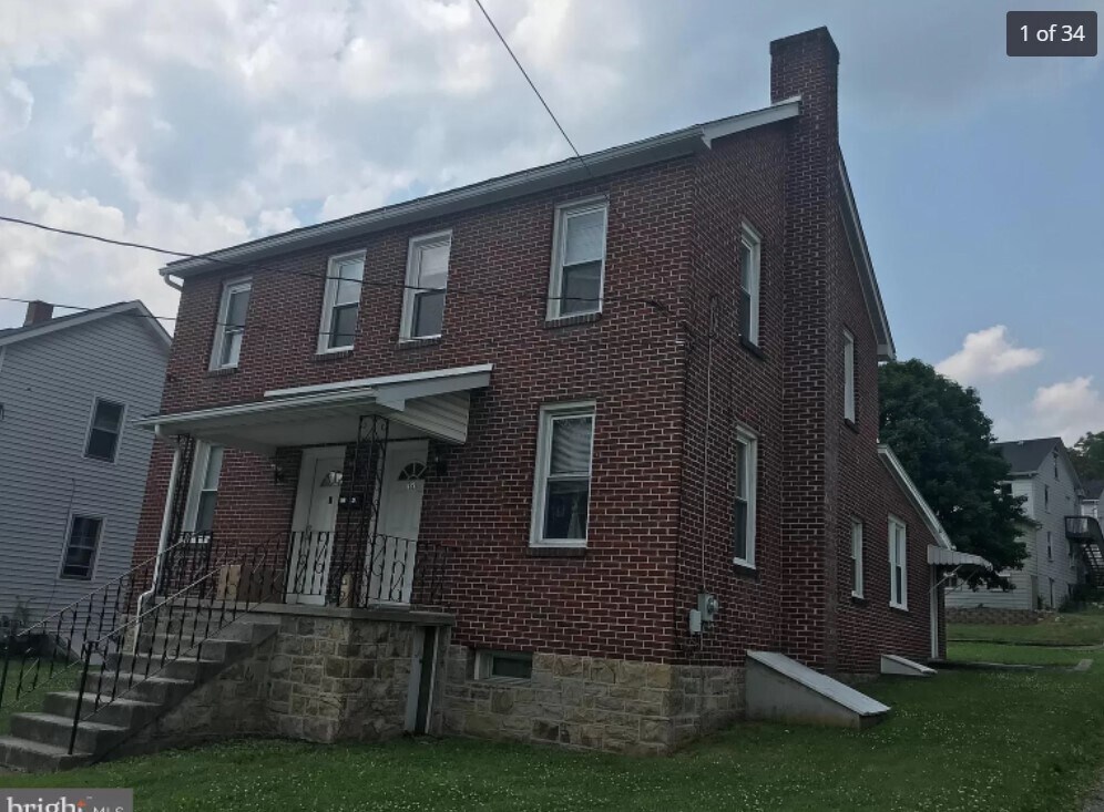 127 Center St, Frostburg, MD 21532 House for Rent in Frostburg, MD