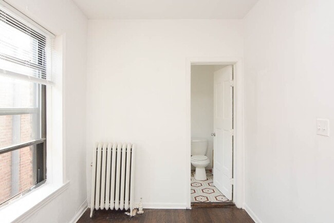 Foto del edificio - 929 W Sunnyside Ave