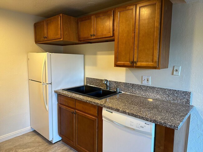 Foto del edificio - Remodeled 1 Bedroom, 1 Bathroom in West Sa...