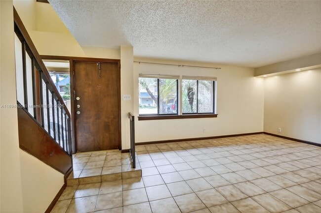 Foto del edificio - 247 Wimbledon Lakes Dr