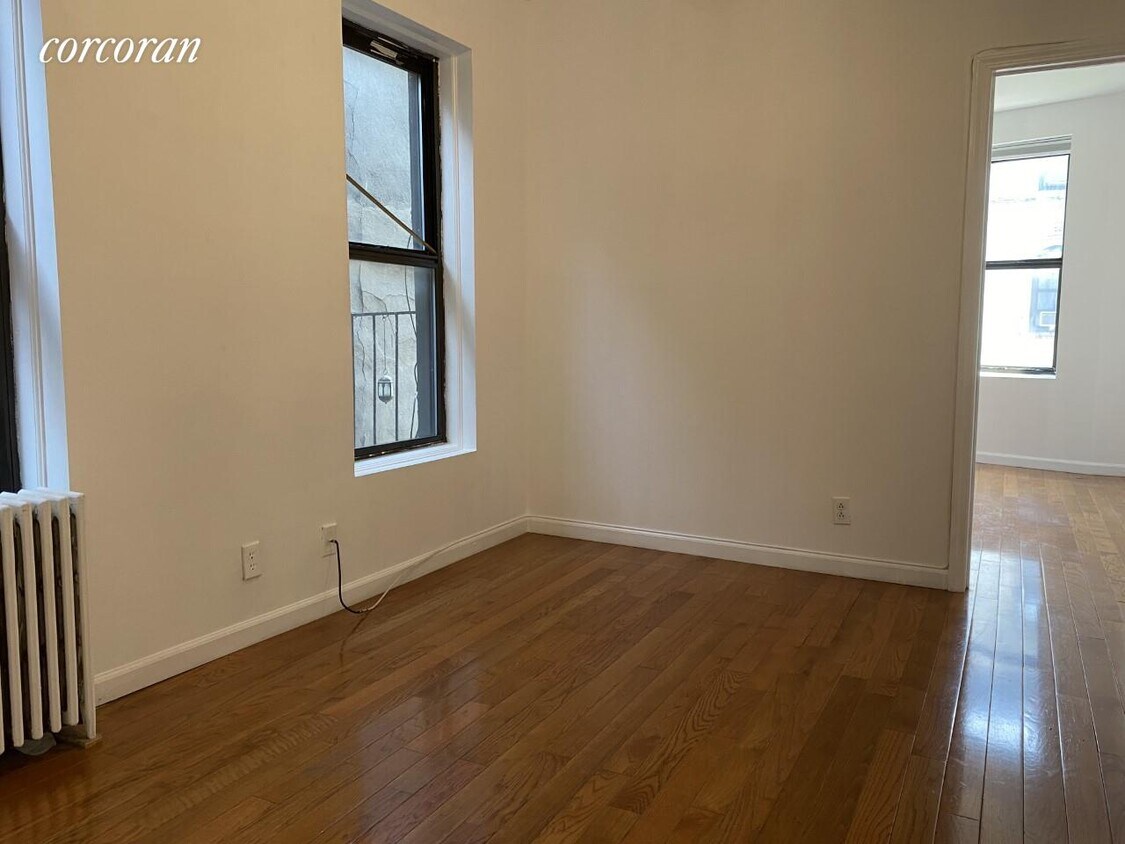 Primary Photo - 71 Clinton St