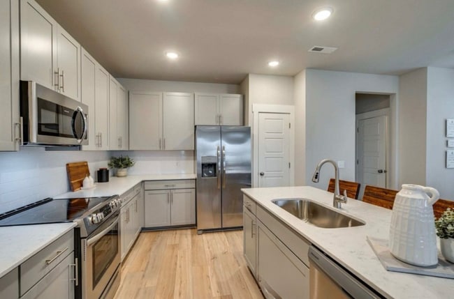Building Photo - 4511 Sardius Dr