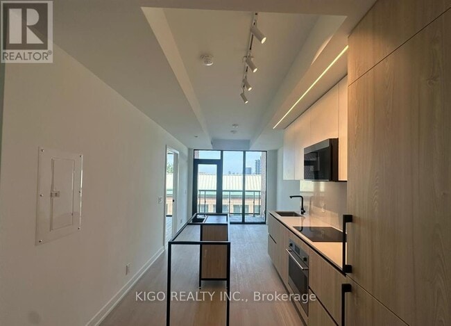 Building Photo - 699 Sheppard Ave E