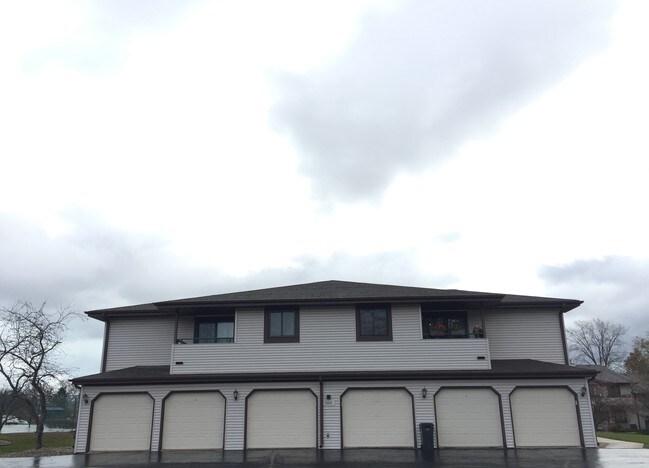 Building Photo - 3212 Wood Rd