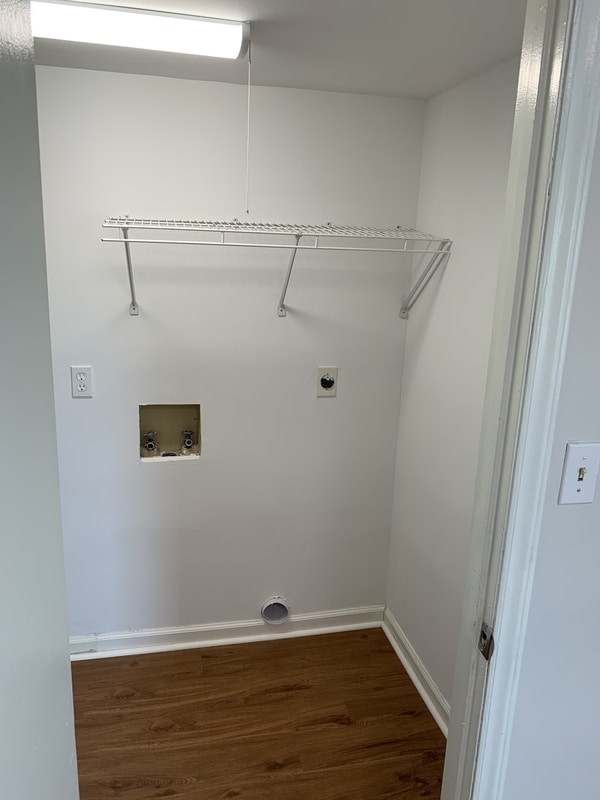 Building Photo - 4205 Delbert Ave