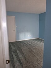 Building Photo - 875 Carew Rd
