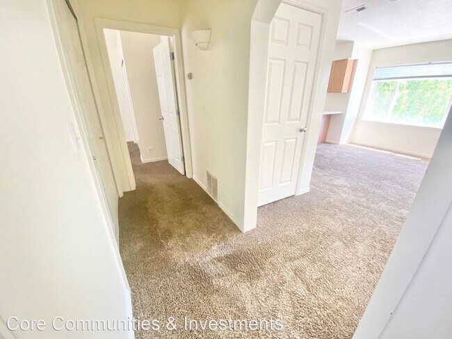 Building Photo - 4109 S Highland Dr
