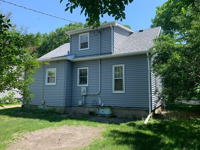 Foto del edificio - 4 Bedroom Near NDSU!!