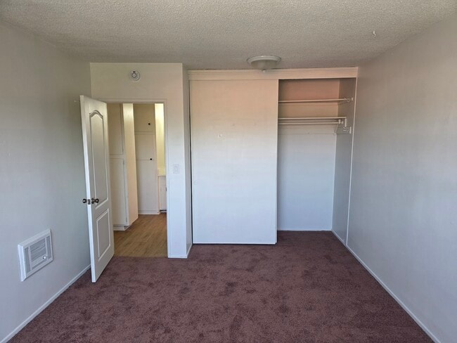Building Photo - 14745 Woodruff Ave