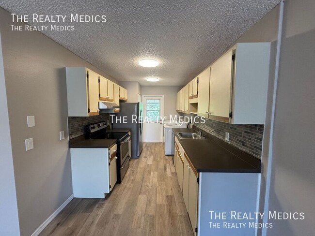 Foto del edificio - 836 W Rosewood Ln
