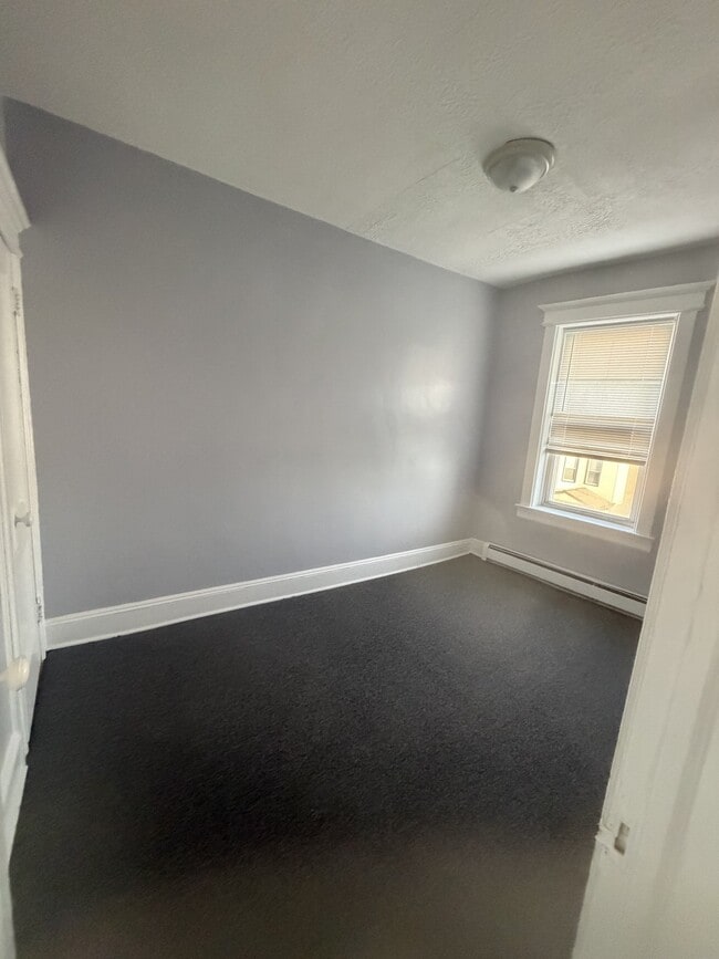 Building Photo - 209 Garfield Ave