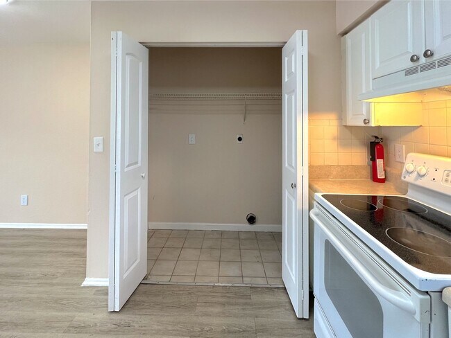 Foto del edificio - Charming 2 Bedroom, 1 Bath Duplex in Fort ...
