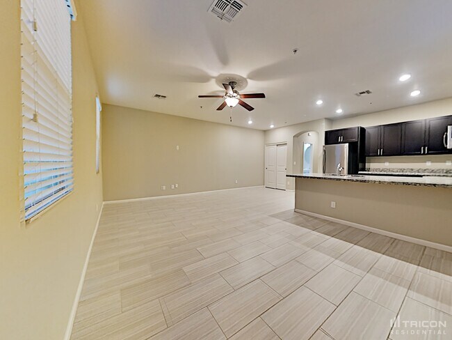 Foto del edificio - 12560 W Hummingbird Terrace