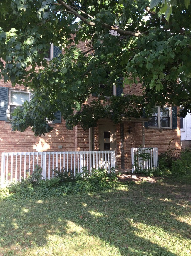 Building Photo - 3714 Drakewood Dr