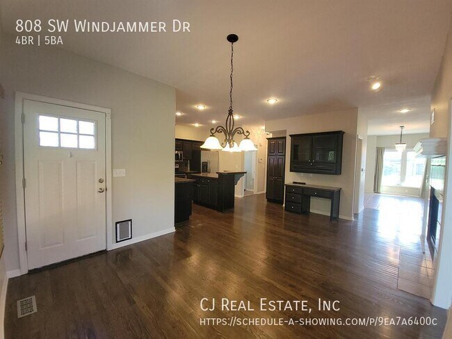 Foto del edificio - 808 SW Windjammer Dr