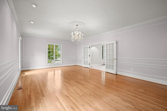 Building Photo - 9809 Hall Rd
