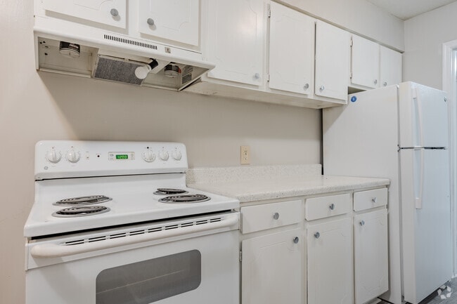 2BR, 2BA - 1245SF - Kitchen - Orchard Walk