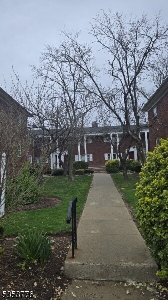 Foto del edificio - 640 Franklin Ave