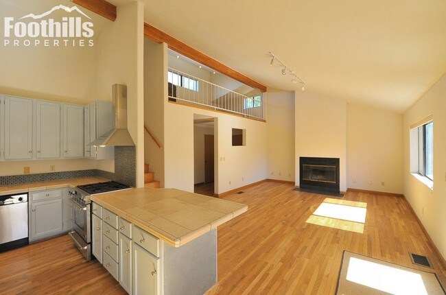 Foto del edificio - 3777 N Vine Ave