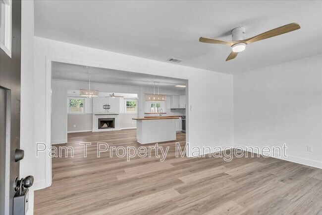 Foto del edificio - 229 Chatham St