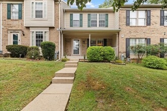 Building Photo - 302 Honey Locust Ct