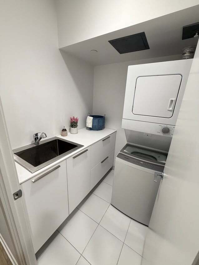 Photo du bâtiment - Deluxe Room - Church St & Wood St