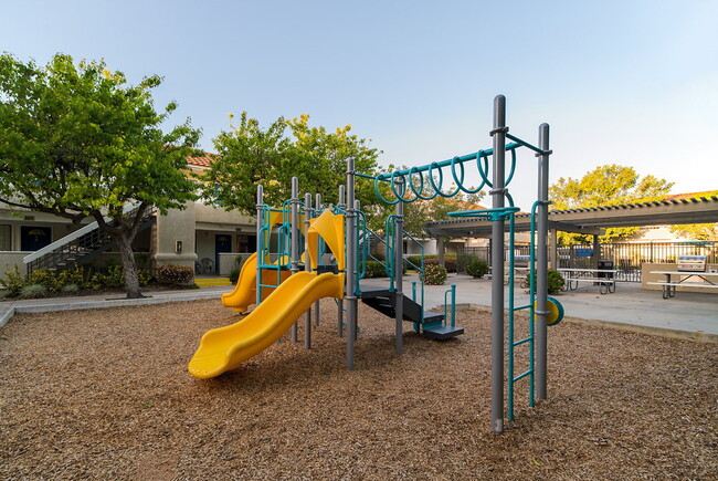 Foto del edificio - Hacienda at Camarillo Oaks