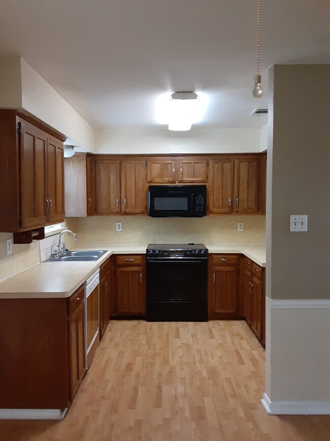 kitchen - 3324 Dorothy Ln