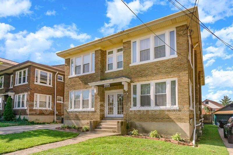 2033 Weyer Ave Unit 1, Norwood, OH 45212 Condo for Rent in Norwood