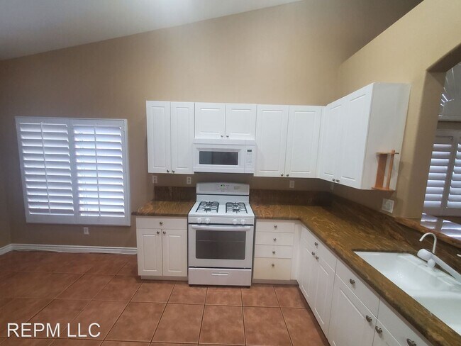 Foto del edificio - 2 br, 2 bath House - 2807 Altair St.