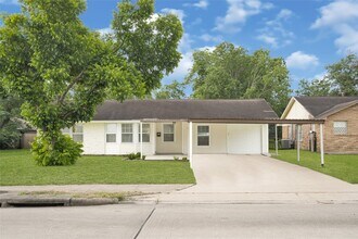 Building Photo - 506 Edgebrook Dr