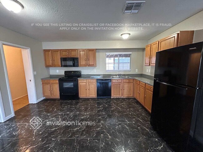 Foto del edificio - 7130 W Cambridge Ave