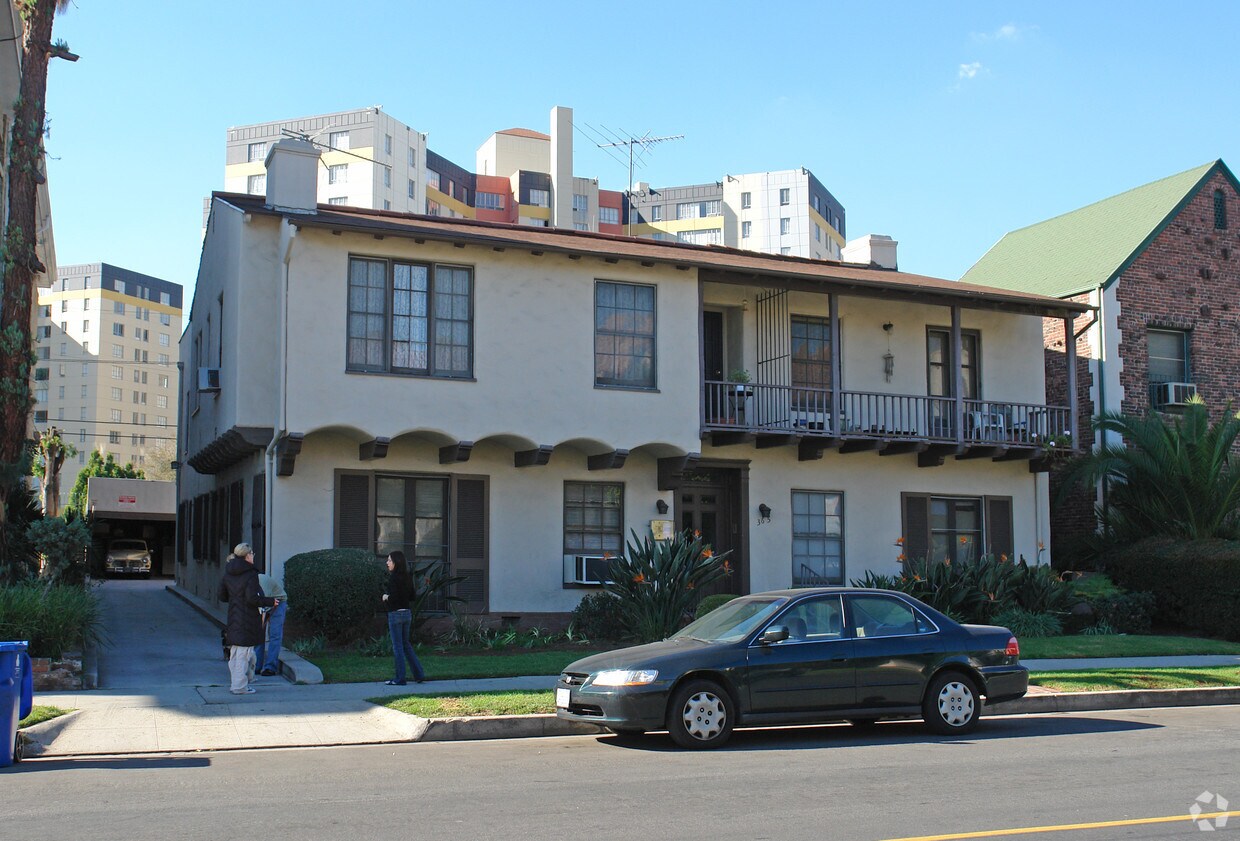 Building Photo - 365 S Cochran Ave