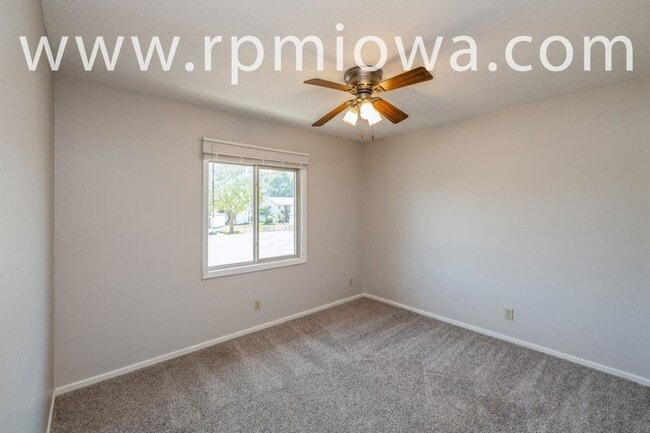 Building Photo - $500 off First Month!! 2 Bedroom, 1 Bath Condo in Ankeny