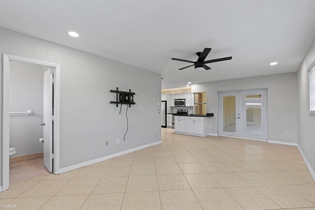 Foto del edificio - 3 br, 2.5 bath House - 4471 NW 6th Ct