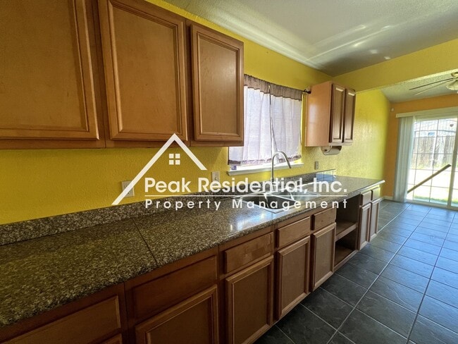 Foto del edificio - Charming Sacramento 3bd/2ba Home!