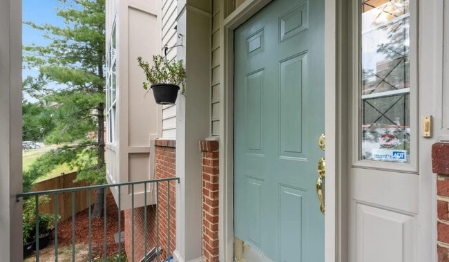 Photo - 417 Clayton Ln Townhome