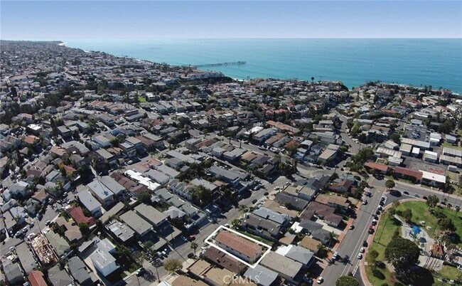 Foto del edificio - 138 W Canada