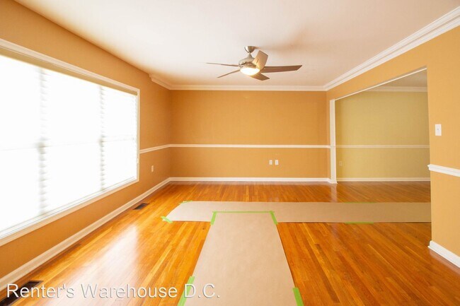 Building Photo - 7 br, 3.5 bath House - 9606 Braddock Rd
