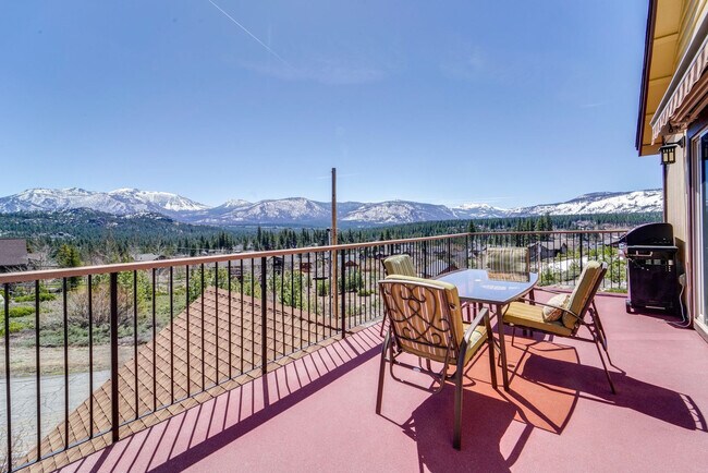 Foto del edificio - 799 Lookout Point Cir