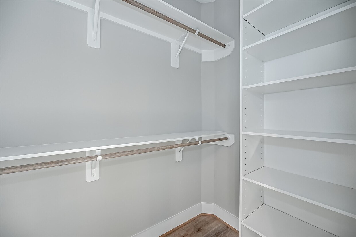 Foto del edificio - 1718 Hardy St