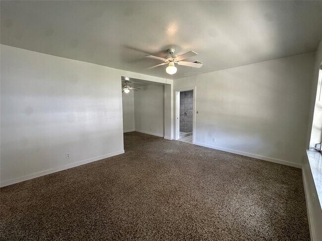 Foto del edificio - 308 SE 22nd St