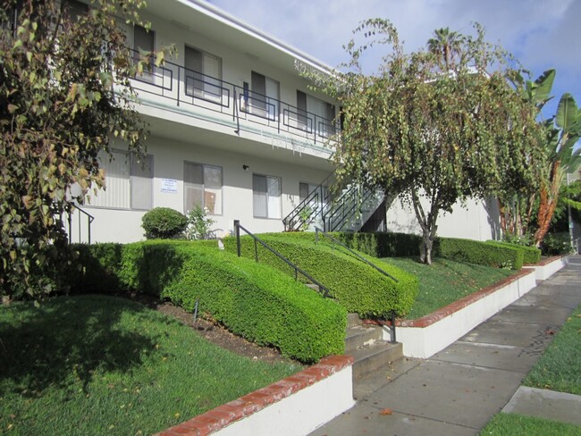 Foto del edificio - 1411 Ellsmere Ave
