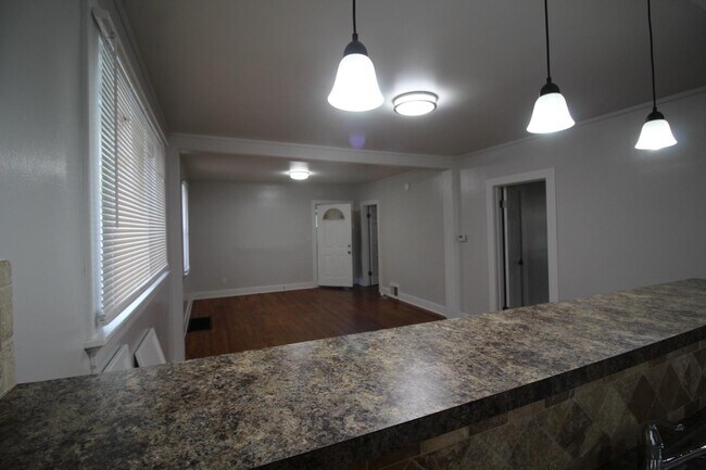 Foto del edificio - 813 Douglas St NW