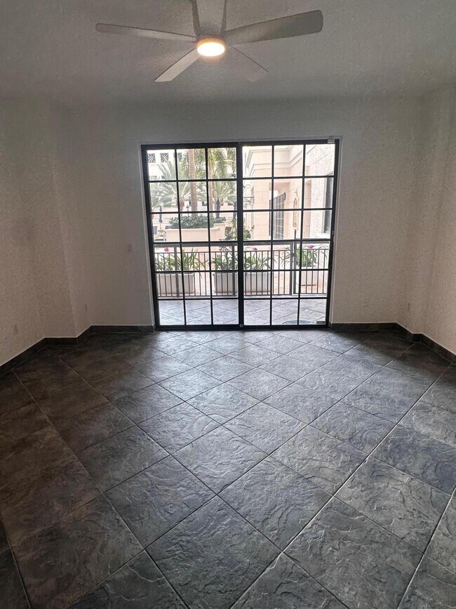 Foto del edificio - 233 S Federal Hwy